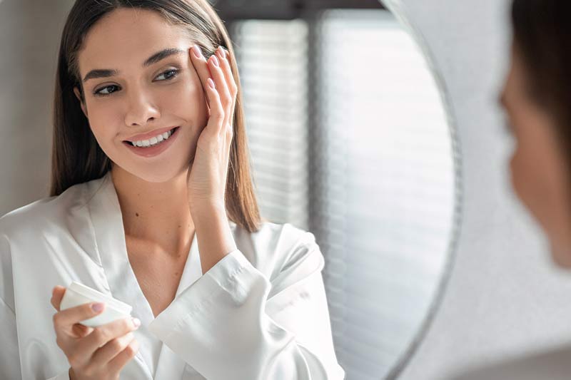 Benefits of a Consistent Nighttime Routine for Oily Skin